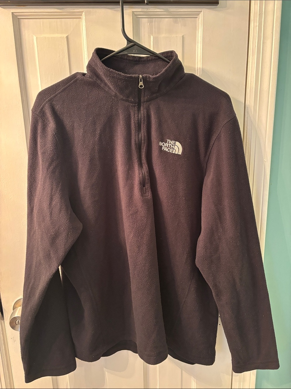 The North Face Men's Black Quarter-Zip Fleece Pullover